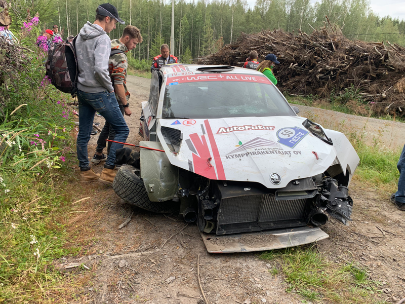 Illustration for article titled Hunting For Crashes With The 'Professional Spectators' Of Rally Finland